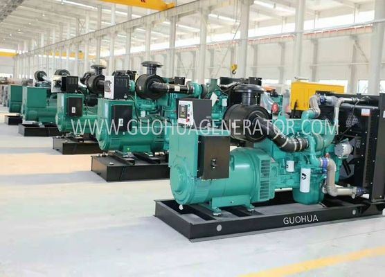 Conjunto de generador diesel de 100 kW sin escobillas Genset refrigerado por agua con tanque de combustible base Y100